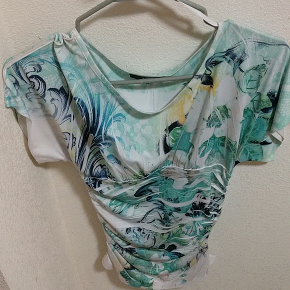 Girl's blouse - Picture 2 of 3